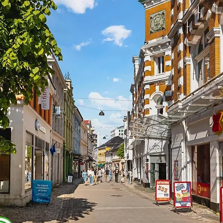 Dinbnb L 500m To The Market! 65 Sqm Of Comfort & Luxury Апартаменты *