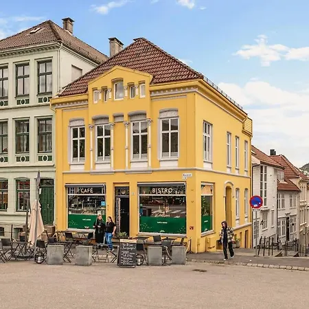 Dinbnb L 500m To The Market! 65 Sqm Of Comfort & Luxury Lejlighed